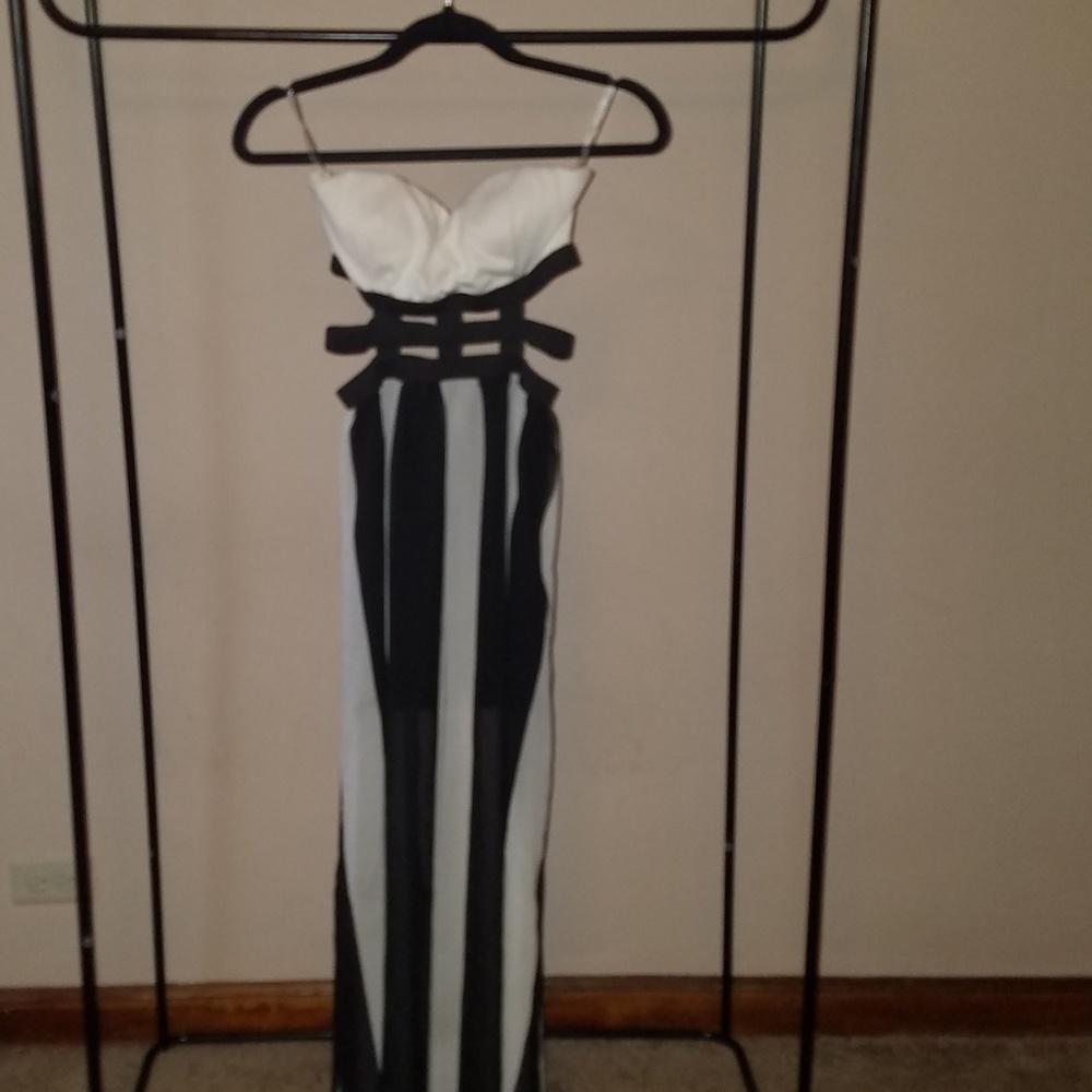 AKIRA CHICAGO FASHION DRESS